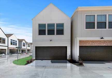 9524 Retriever Way Houston, TX 77055
