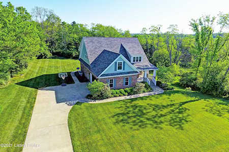 7103 Highgrove Ln Crestwood, KY 40014