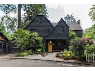 2986 SW Bennington Dr Portland, OR 97205