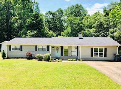 560 Hardy Way Hiram, GA 30141