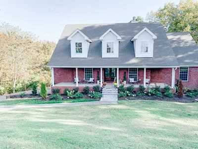 921 Gailynn Marie Dr Mount Juliet, TN 37122