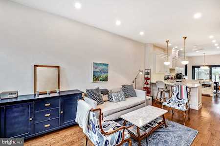 521 Cypress St Philadelphia, PA 19106