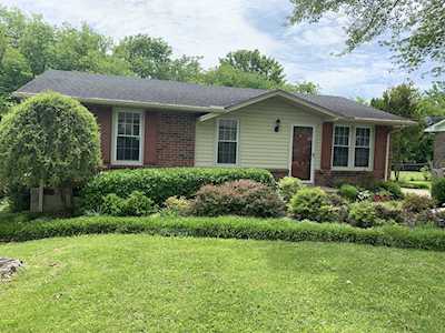 119 Woodridge Dr Hendersonville, TN 37075