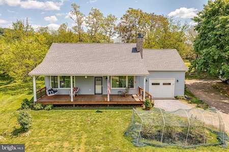 3195 Fiery Run Rd Linden, VA 22642