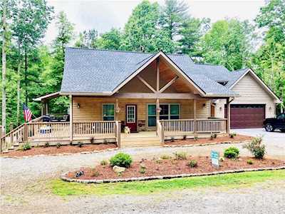 33 Drake Mountain Ln Hendersonville, NC 28739