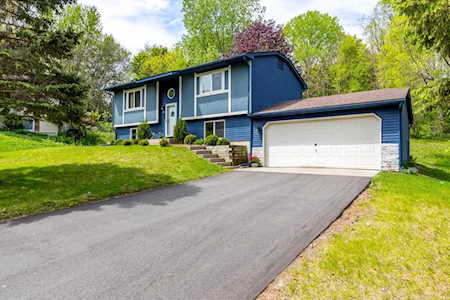 323 Morningside Circle Saint Paul, MN 55119