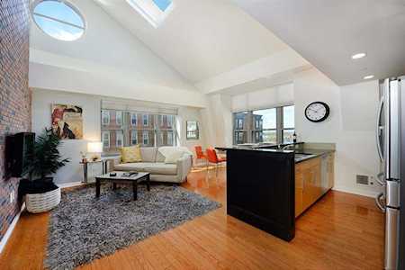 149 Essex St #6G Jersey City, NJ 07302