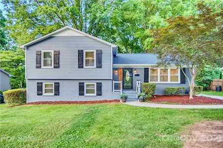 4021 Larkspur Ln Charlotte, NC 28205