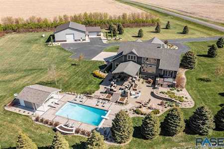 26049 451St Ave Canistota, SD 57012