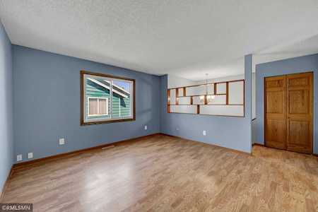 4464 Cinnamon Ridge Trail Eagan, MN 55122