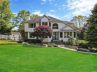 3 Whispering Woods Drive Smithtown, NY 11787