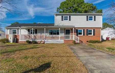 421 Plummer Dr Chesapeake, VA 23323
