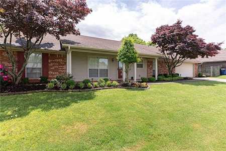 8900 Sky Park Dr Fort Smith, AR 72903