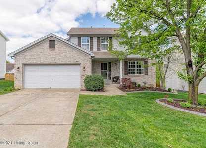 9727 Hunting Ground Ct Louisville, KY 40228