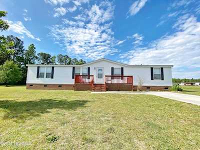 204 Michelle Lane Maysville, NC 28555