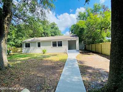 8253 Firetower Rd Jacksonville, FL 32210