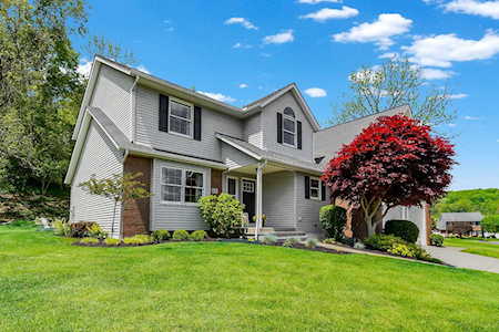 1402 Misty Glenn Drive Newark, OH 43055