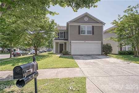 3042 Meadow Knoll Dr Charlotte, NC 28269