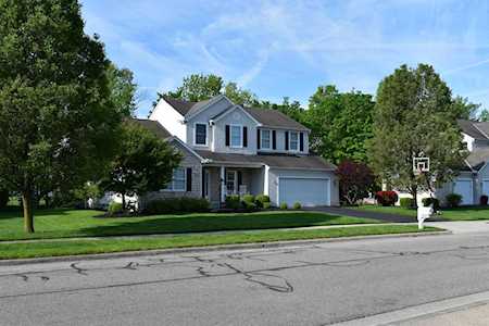6867 Blue Holly Drive Lewis Center, OH 43035