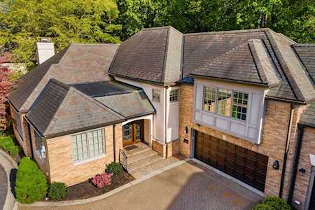 12 Lyonsgate Road Bexley, OH 43209