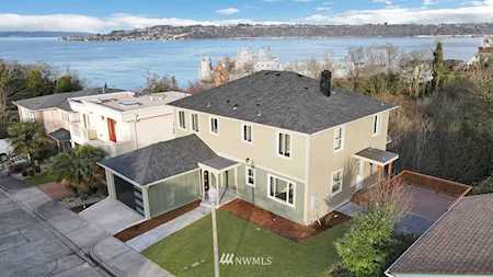 2707 N Henry Rd Tacoma, WA 98403