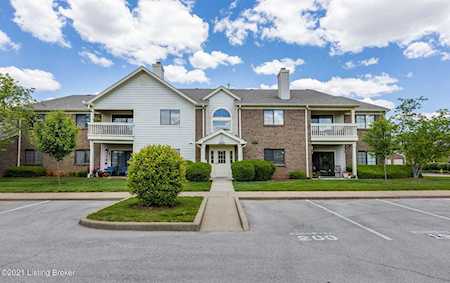 8401 Ambrosse Ln #208 Louisville, KY 40299