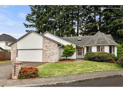 14292 SE Sieben Park Way Clackamas, OR 97015