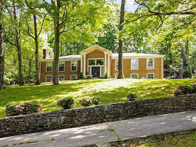 5727 Stoneway Trl Nashville, TN 37209