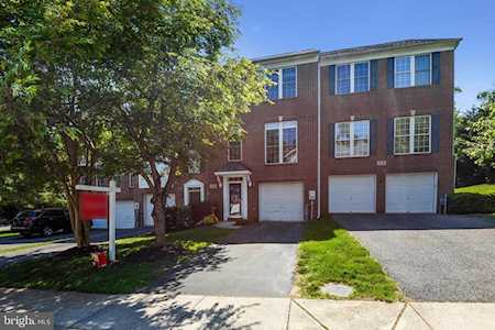 1106 Arrowleaf Ct Crofton, MD 21114