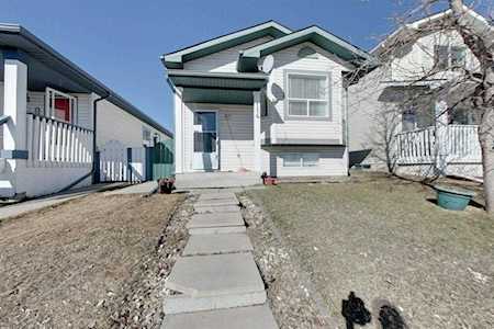 114 Applebrook Circle Calgary, AB T2A 7T3