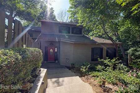 10 Weatherly Way Lake Wylie, SC 29710