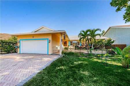 417 Manor Blvd Palm Harbor, FL 34683