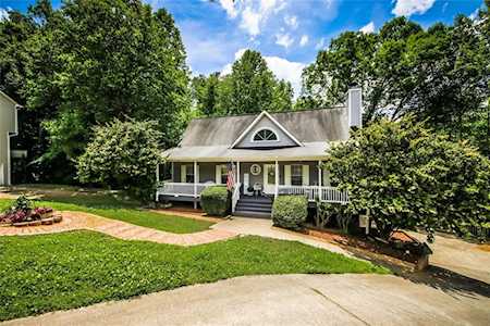 402 Wood Chase Ln Canton, GA 30114