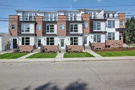 1703 31 Ave SW Calgary, AB T2T 1S6