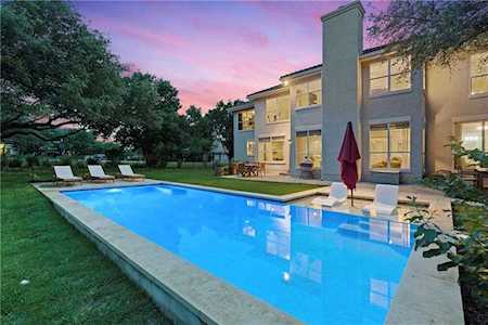 400 Luna Vista DR The Hills, TX 78738