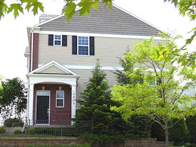 3201 Coral Ln Glenview, IL 60026