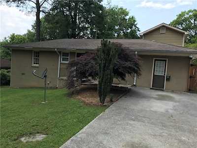 2352 Terrell Dr Chamblee, GA 30341