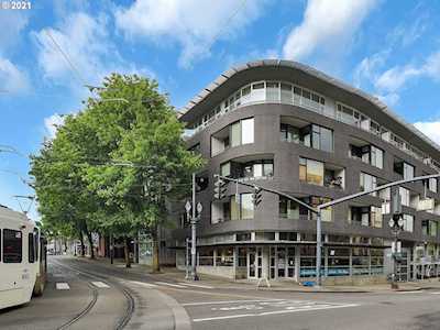 1234 SW 18th Ave #103 Portland, OR 97205