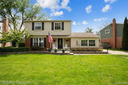 624 Reed Ct Northville, MI 48167