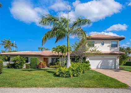 520 74th St Holmes Beach, FL 34217