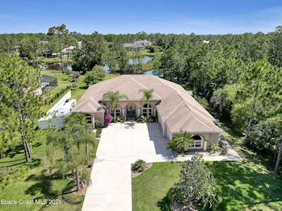 3267 Pheasant Trl Mims, FL 32754