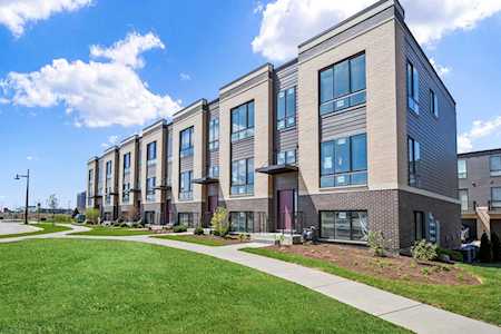 1296 Quadrant Ln Schaumburg, IL 60173