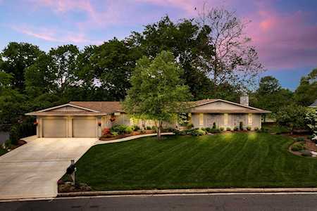 1084 Circle On The Green Columbus, OH 43235