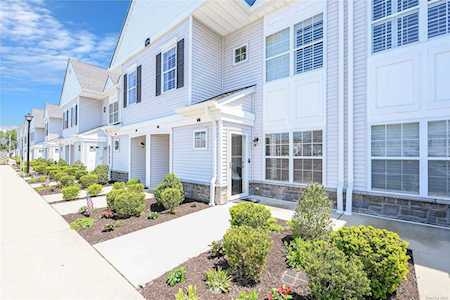 88 Spring Drive Seaford, NY 11783
