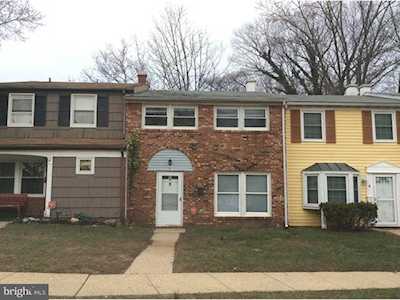 3 Ruscombe Ct Willingboro, NJ 08046