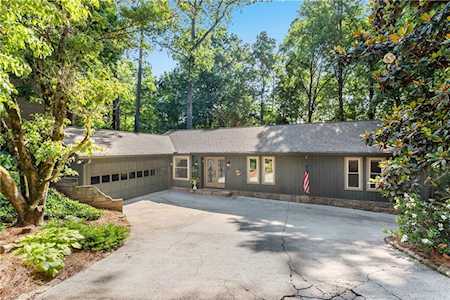 3964 Dunbarton Way NE Roswell, GA 30075