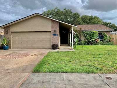 796 Crystal Dr Palm Harbor, FL 34683