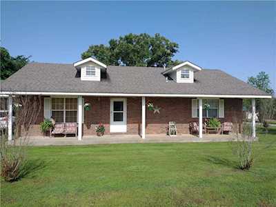 105 Pickle Ln Heavener, OK 74937
