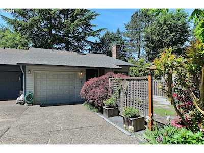 6155 SW 68th Ct Portland, OR 97223