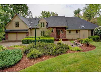 1320 SE Centennial St Salem, OR 97302